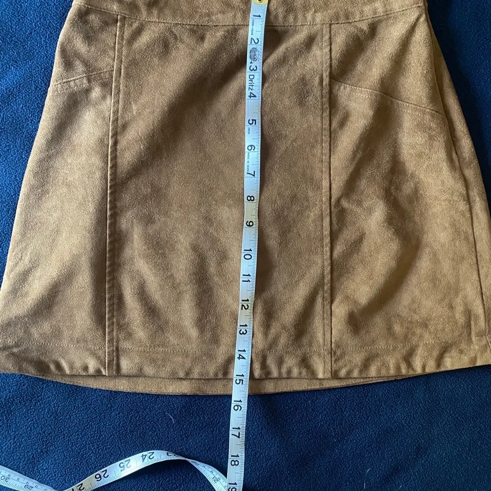 A&F microsuede skirt excellent condition - Picture 3 of 6